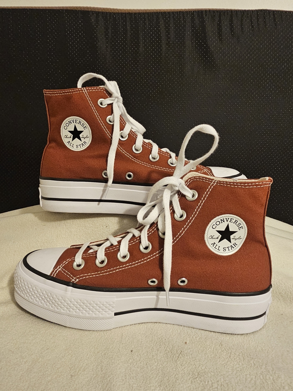 NEW! CONVERSE Wms Lift High-Top Platform Sneakers In Ritual Red/White/black SZ 6 - Picture 10 of 12